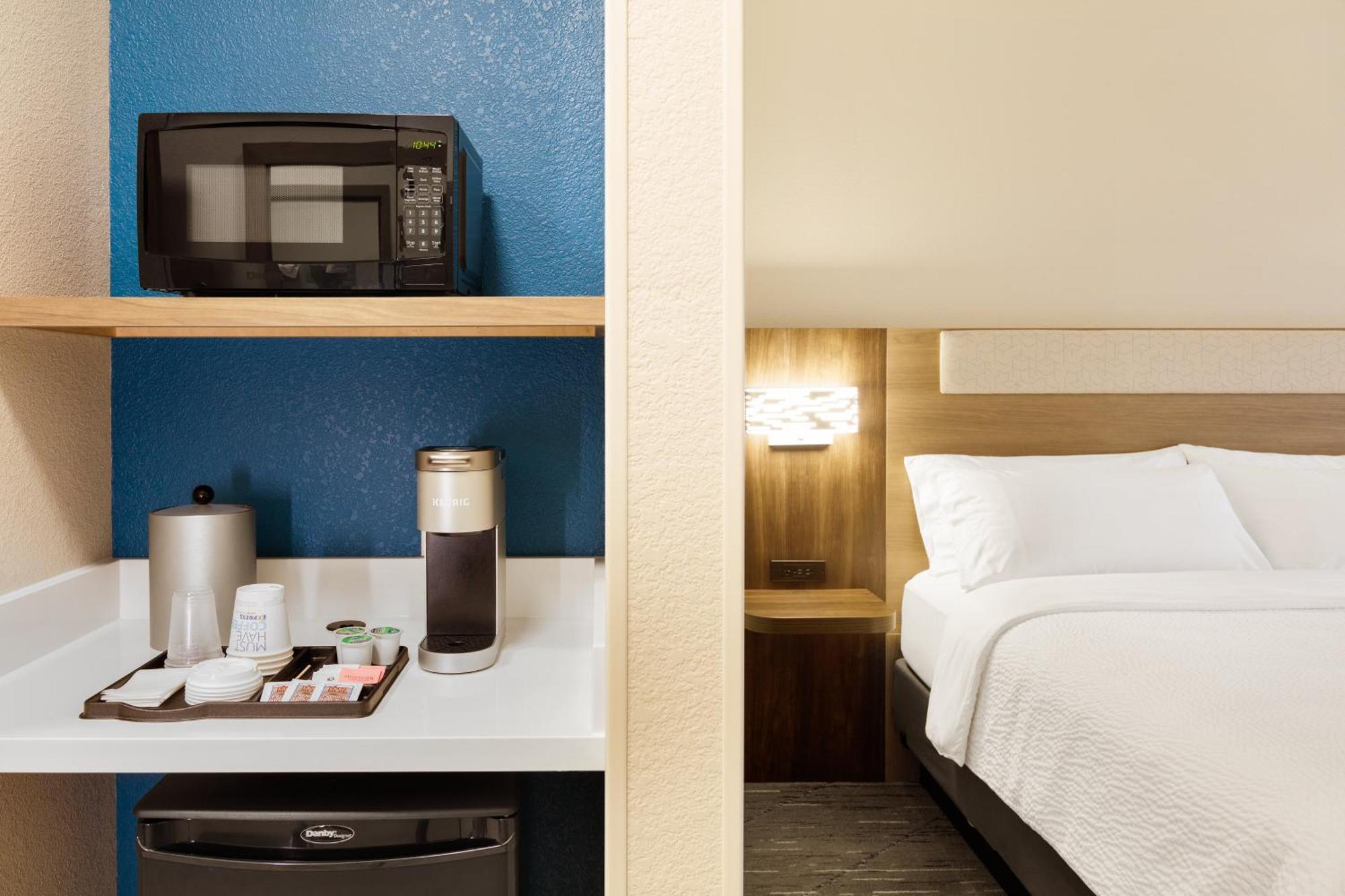 Holiday Inn Express Toledo North By Ihg Esterno foto