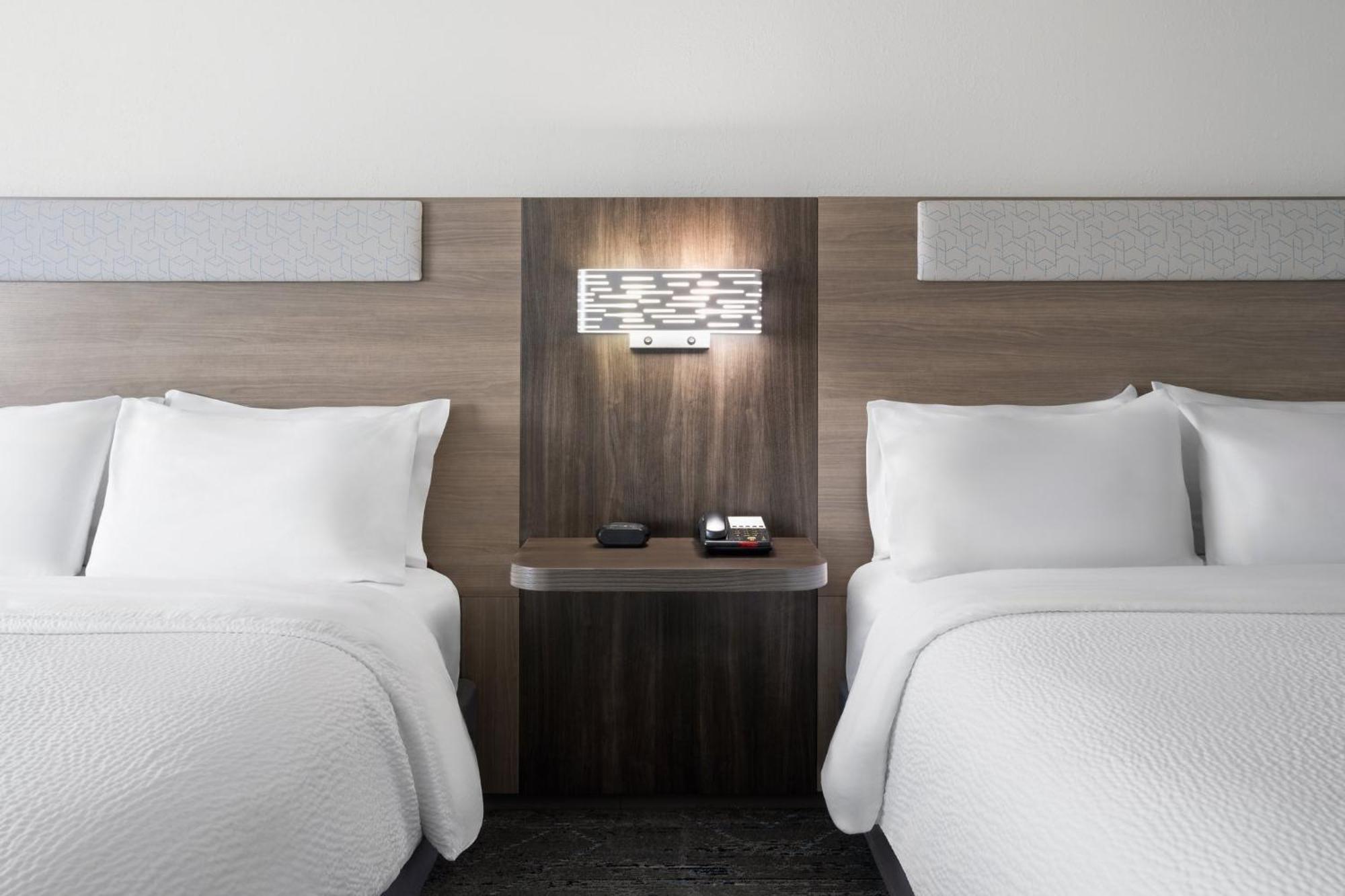 Holiday Inn Express Toledo North By Ihg Esterno foto