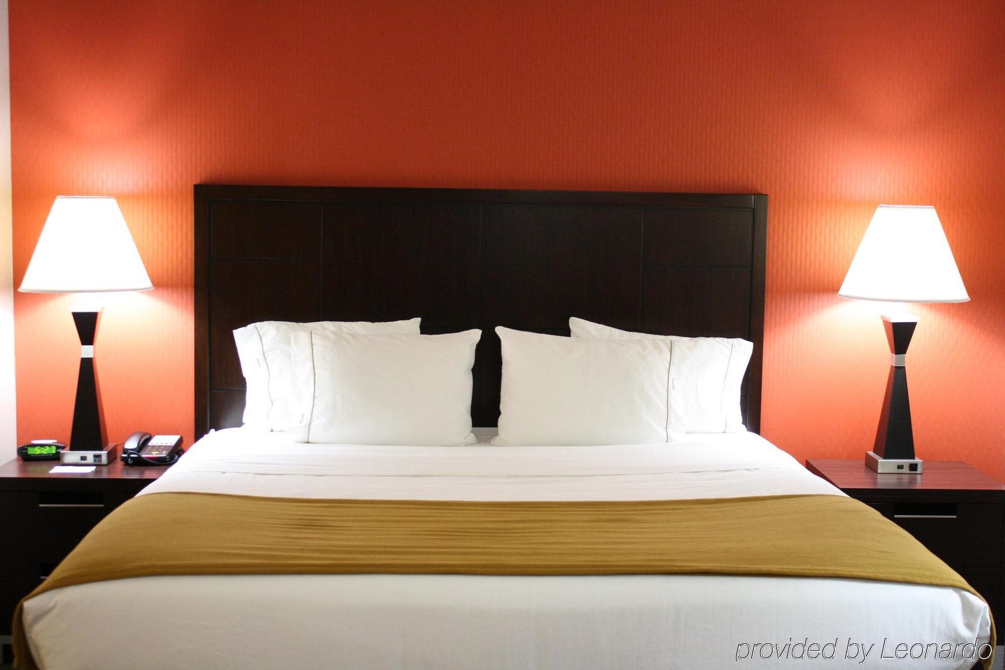 Holiday Inn Express Toledo North By Ihg Esterno foto