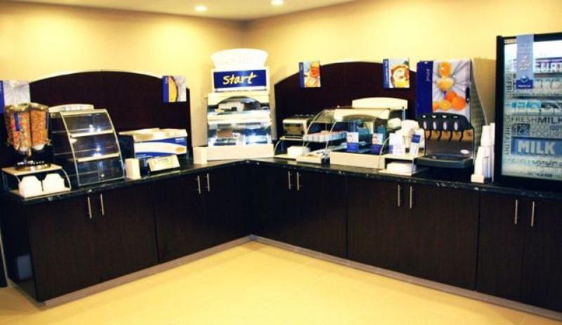 Holiday Inn Express Toledo North By Ihg Esterno foto